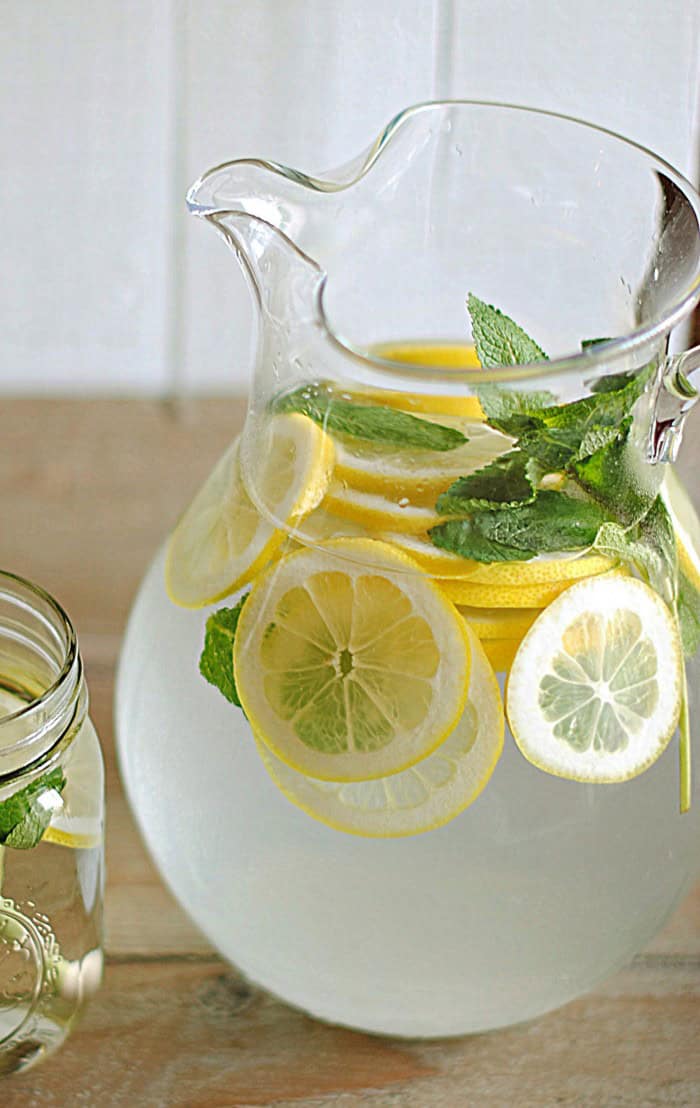 lemon-water-1-1-700x1108.jpg