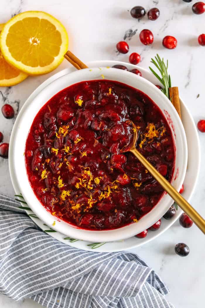 healthy-cranberry-sauce-333-700x1050.jpg