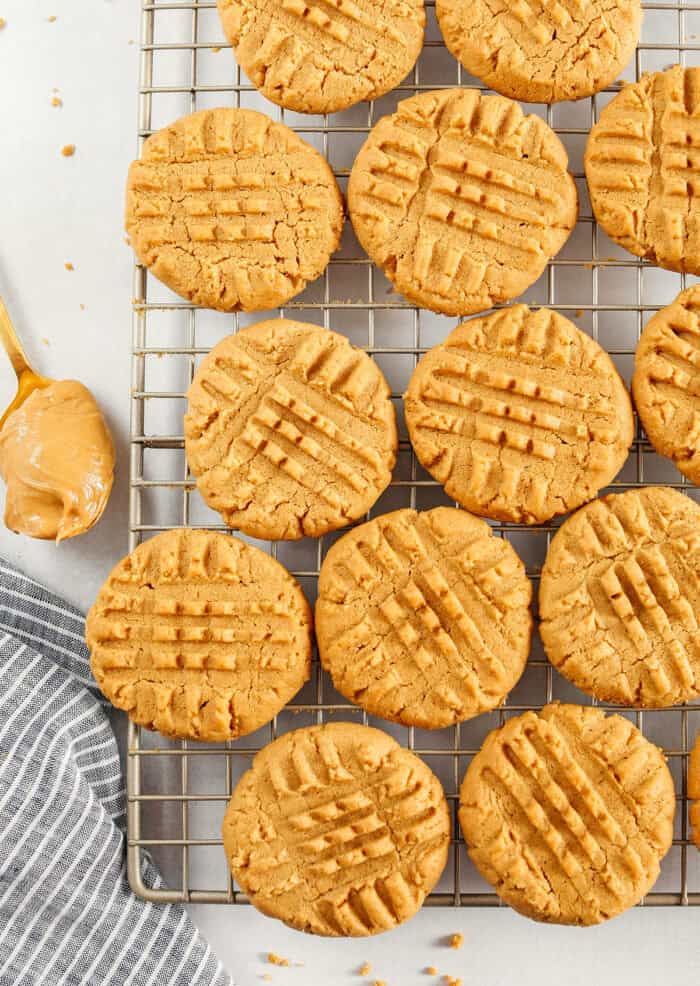 peanut-butter-cookies-1-700x986.jpg