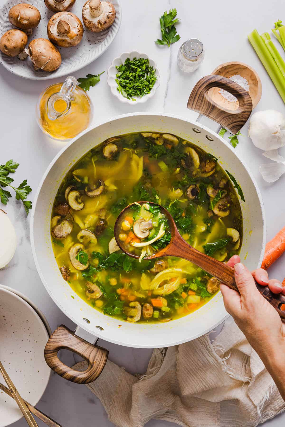 This Detox Immune-Boosting Chicken Soup is the perfect remedy for flu season filled with antioxidants that boost immunity and keep you warm all winter long!