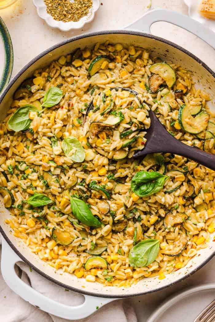 zucchini-orzo-pasta-6-700x1049.jpg